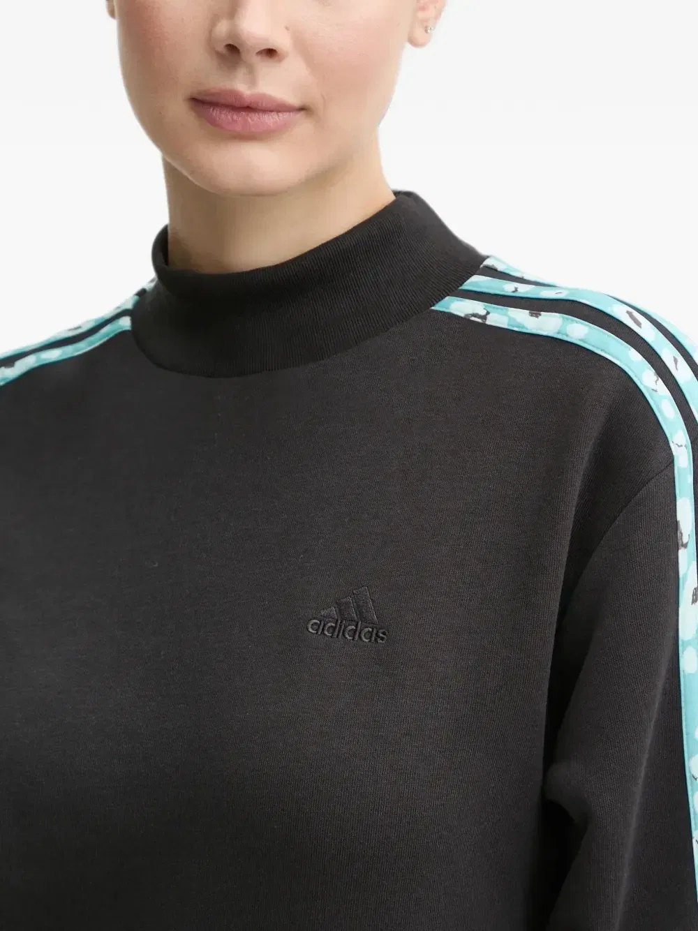 Свитшот Essentials с 3 полосками Adidas, черный — фото 4