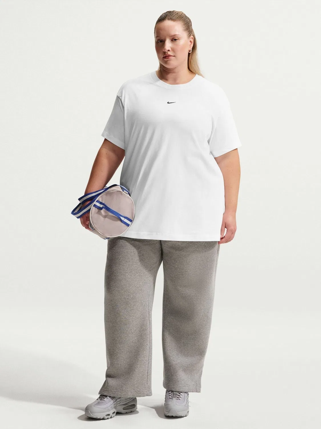 Футболка оверсайз Nike Classic, белый