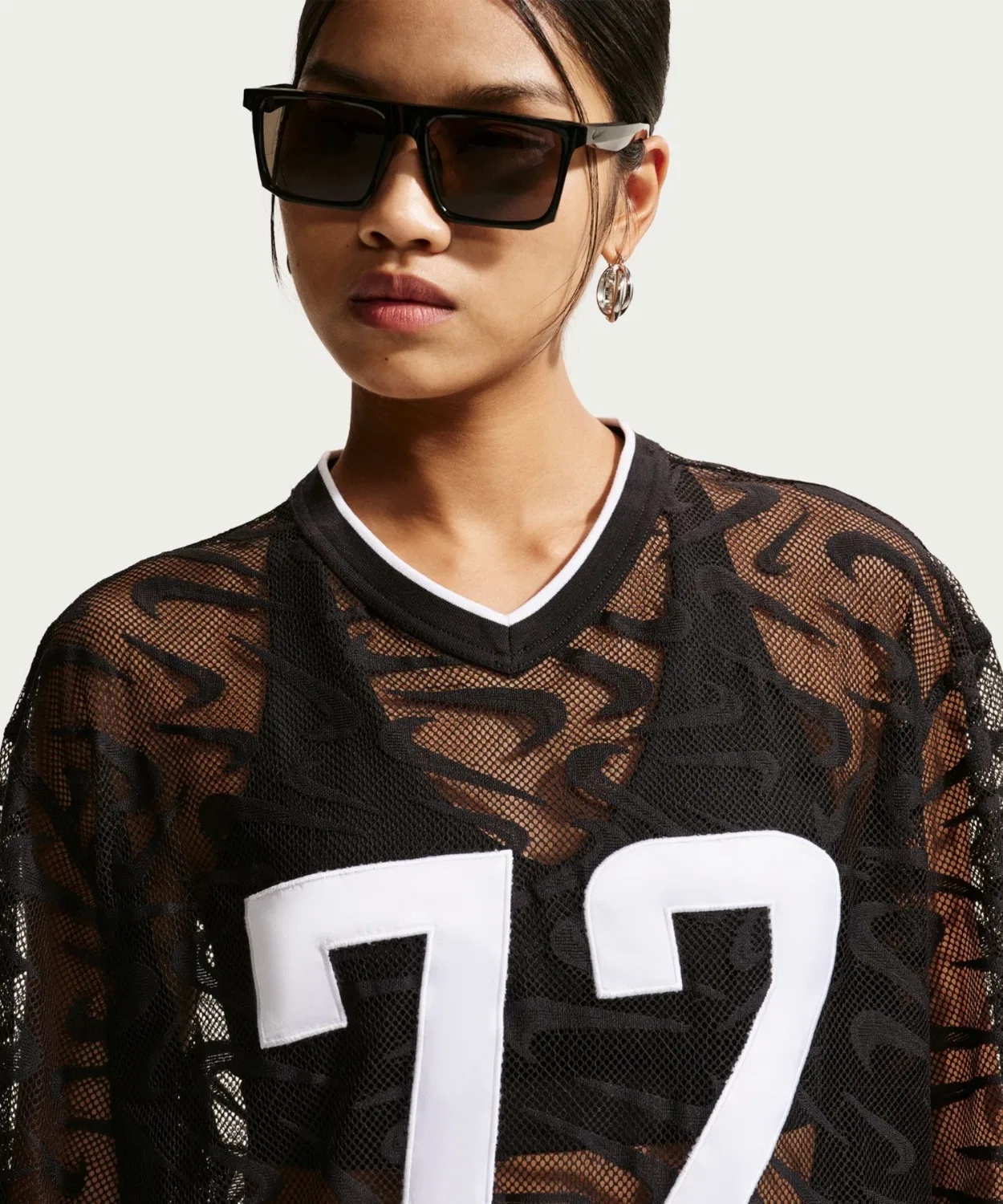 Женский топ-джерси с кружевным принтом, модель Chill Woven Lace Jersey NIKE, Black — фото 2