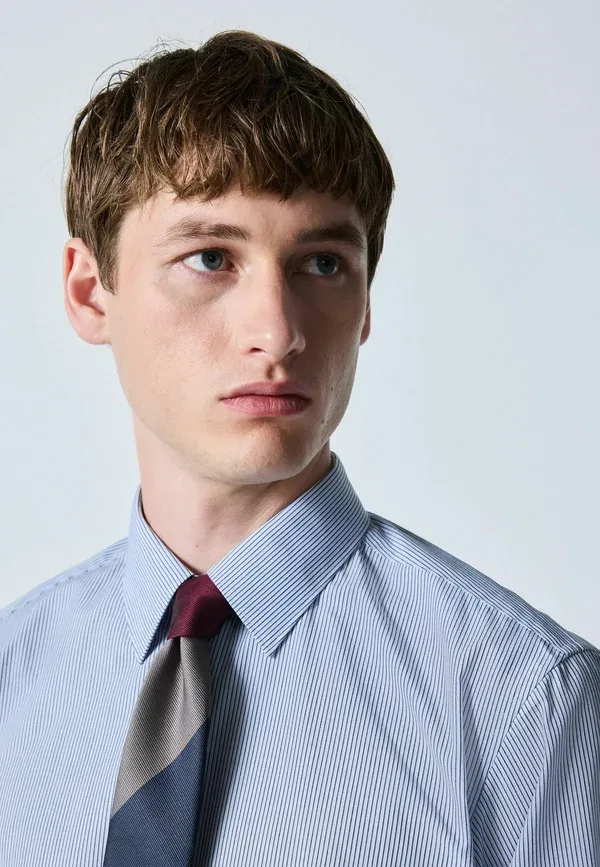Комплект рубашка и галстук в полоску Regular fit - shirt & tie set - shirt Next, синий — фото 4