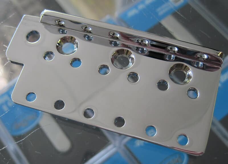 

Бридж Fender American Vintage Stratocaster Tremolo Plate 0019470000 USA Vintage Stratocaster Strat Bridge Plate 001-9470-000