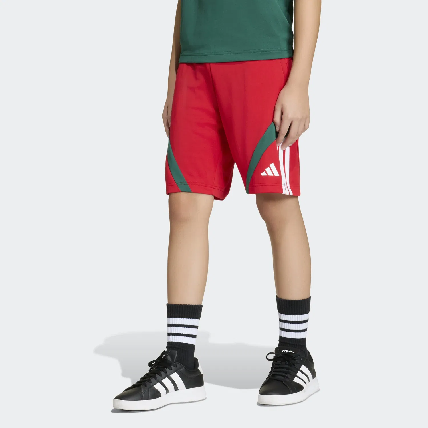 Спортивные брюки Adidas Sportswear Regular Workout Pants красного цвета — фото 3