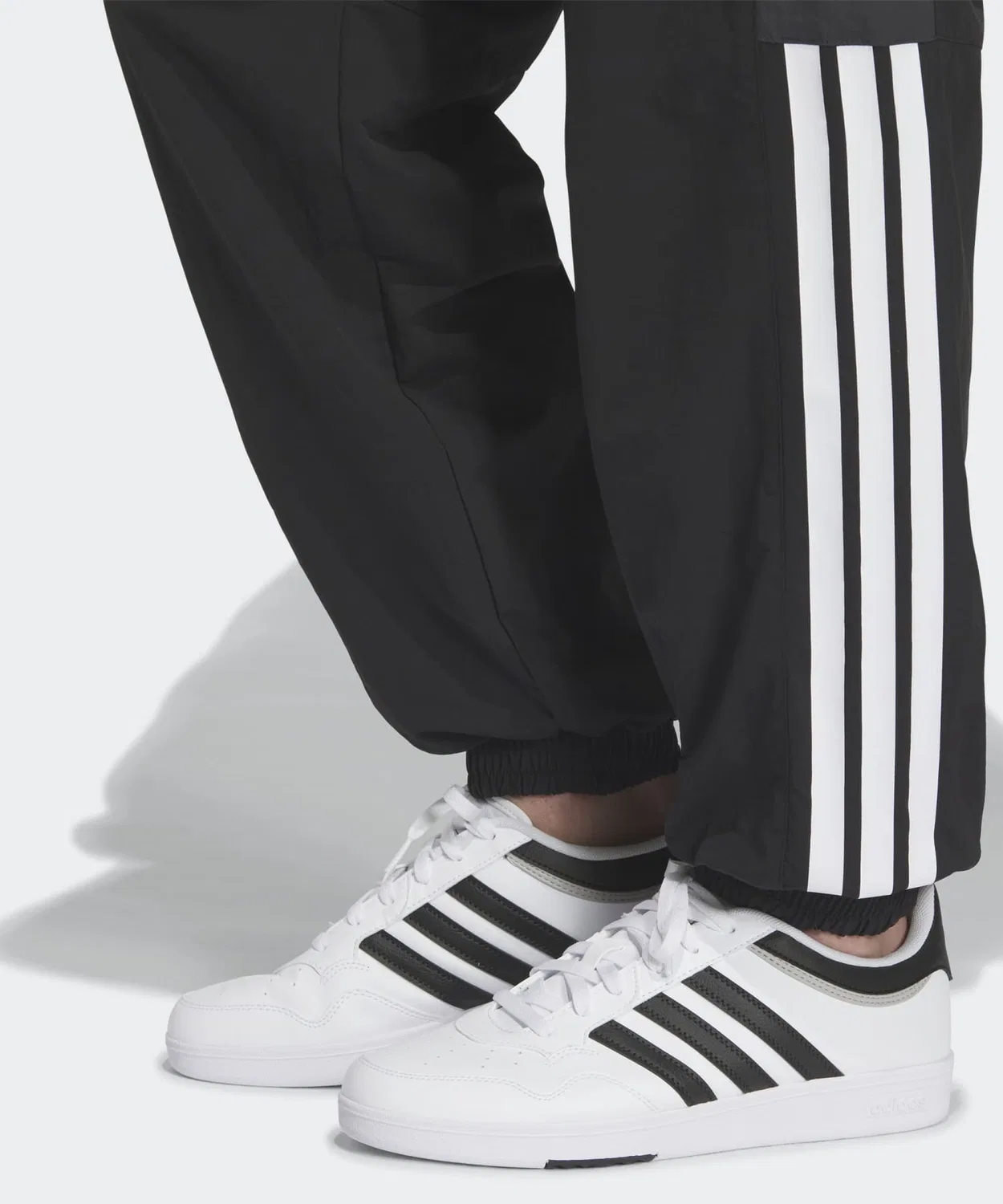 Спортивные брюки из текстурированной ткани с сетчатой подкладкой Adidas, черные — фото 4