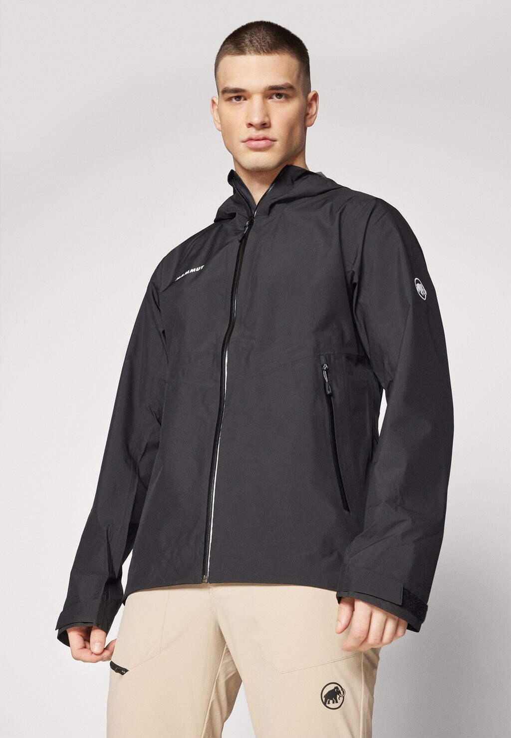 

Ветровка водоотталкивающая Alto Light Hooded Jacket Men Mammut, черная