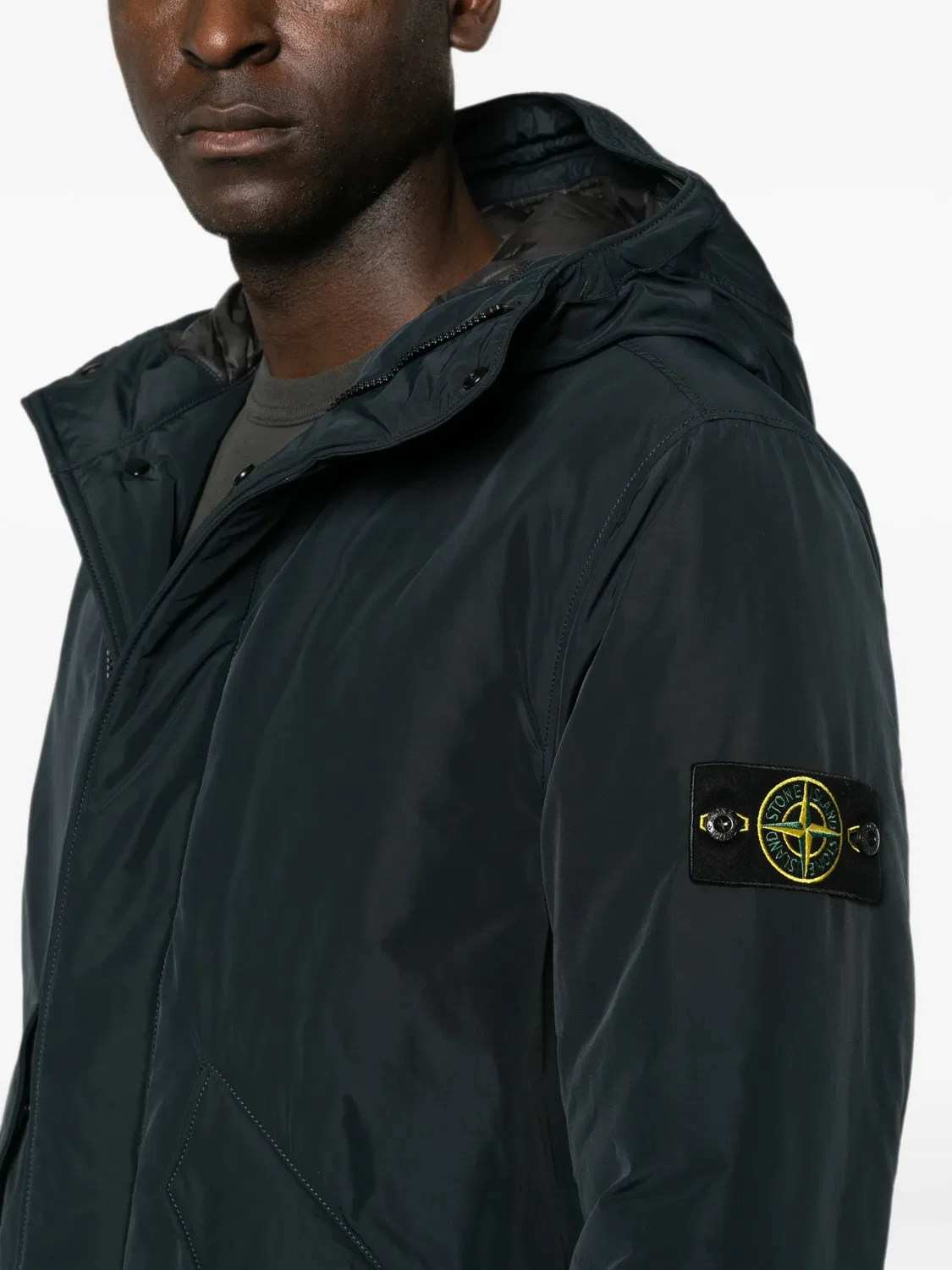 Куртка с капюшоном с нашивкой, синяя Stone Island, синий — фото 2