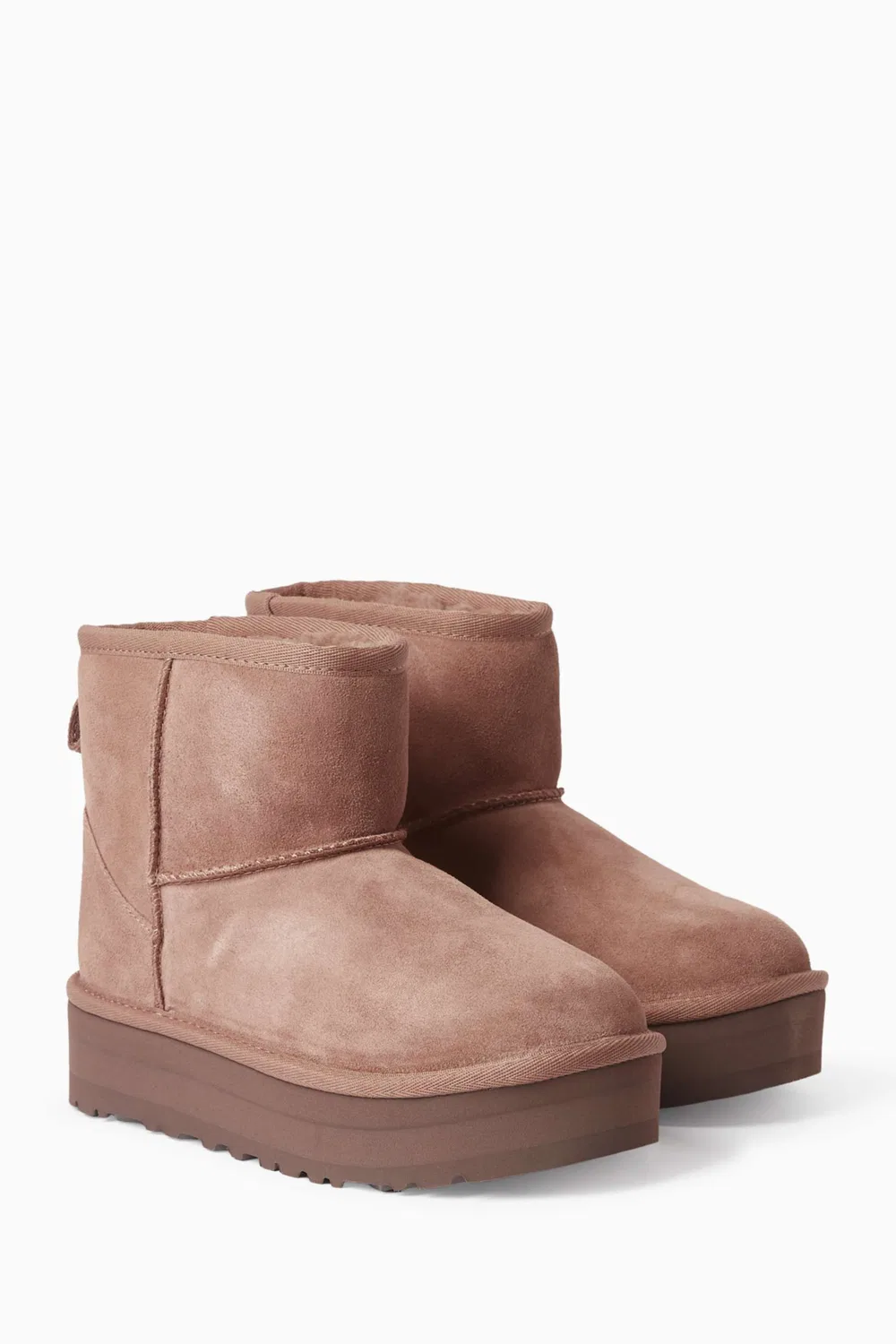 Ботинки на платформе из замши Classic Mini UGG, нейтральный