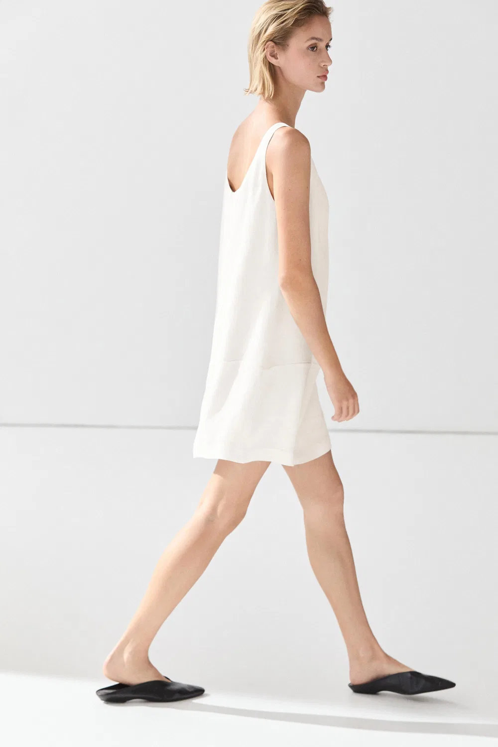 Струящееся короткое льняное платье Massimo Dutti, белый — фото 3