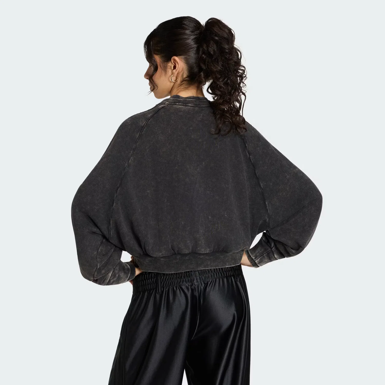 Женская укороченная спортивная куртка оверсайз SST Double Layered Cropped Track Top Adidas Originals, черный — фото 2