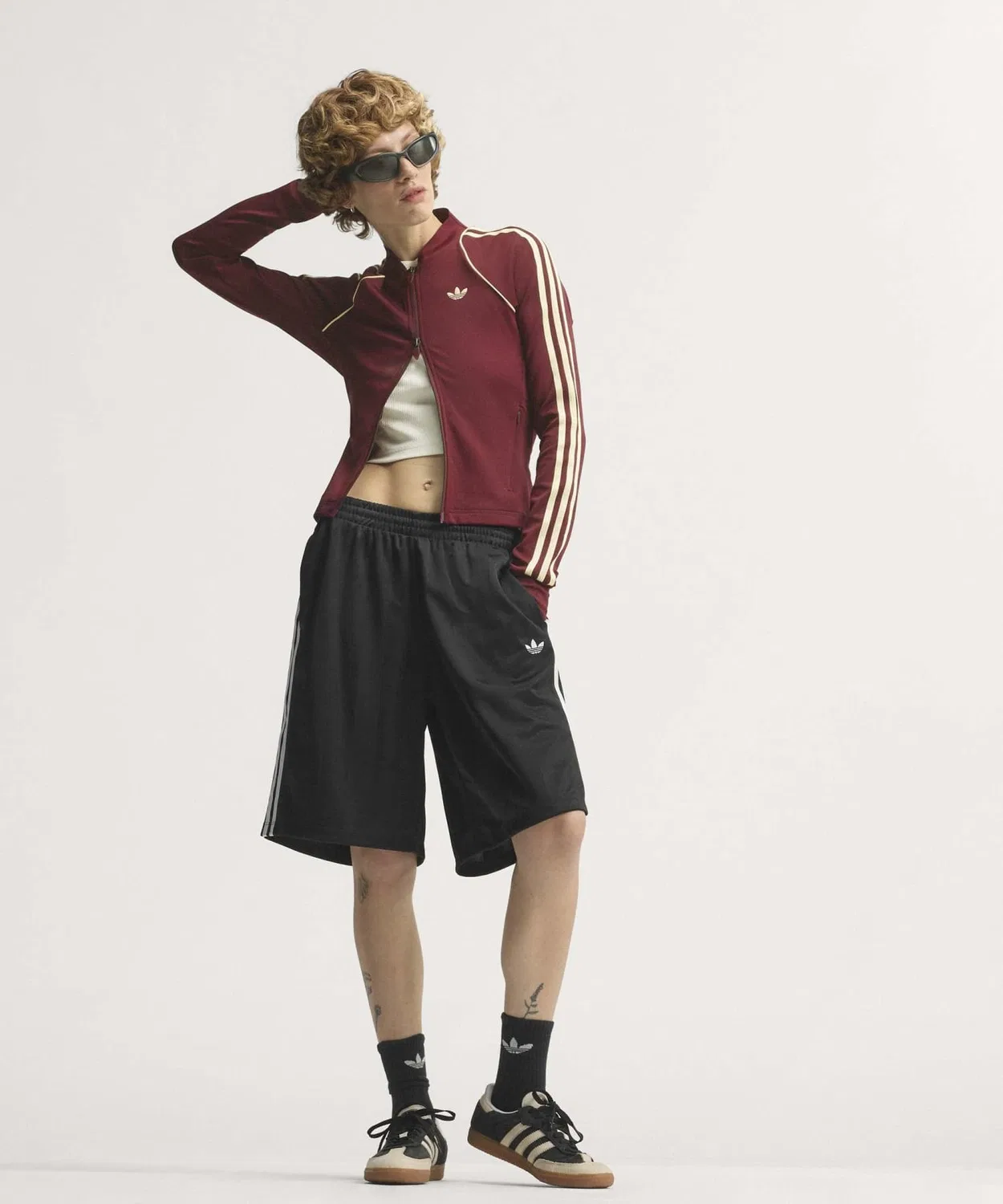 Женская футболка Slim Fit с принтом Adidas Originals SST Midlayer Shirt, Red — фото 4