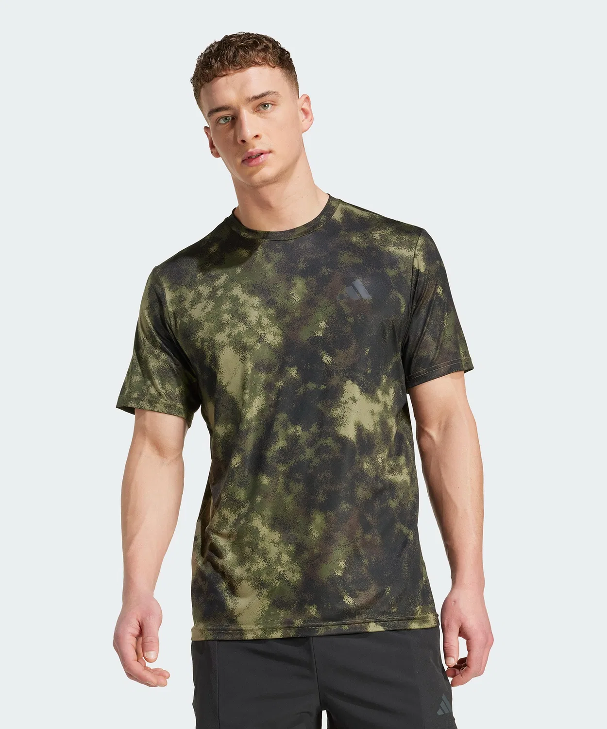Мужская футболка с камуфляжным принтом Adidas Train Essentials Seasonal, Хаки