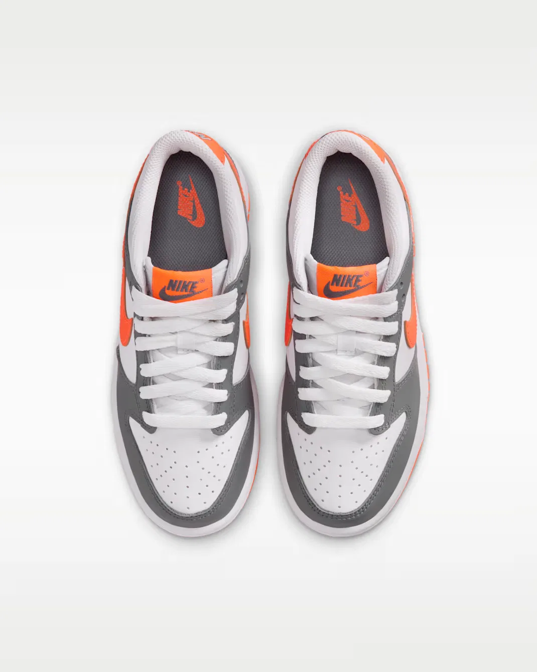 Кроссовки для детей постарше Nike Dunk Low, White/Smoke Grey/Total Orange — фото 4