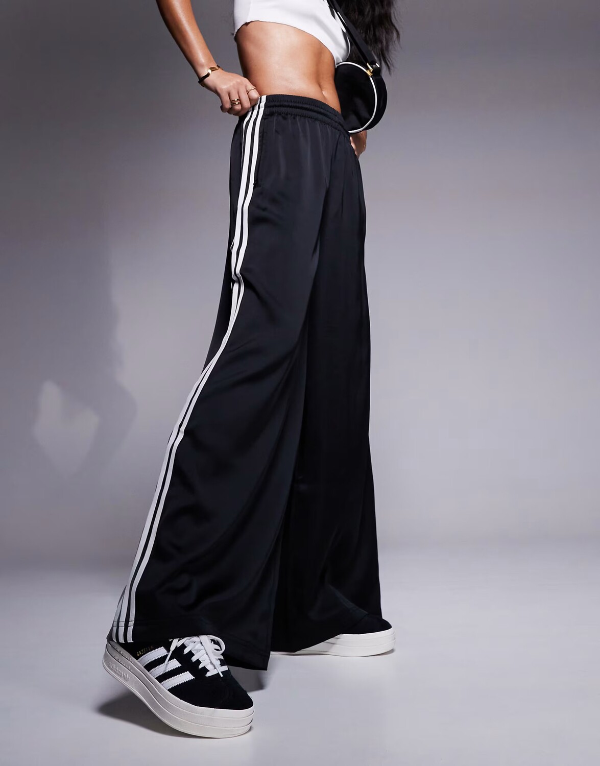 Черные атласные джоггеры широкого кроя adidas Originals — фото 3