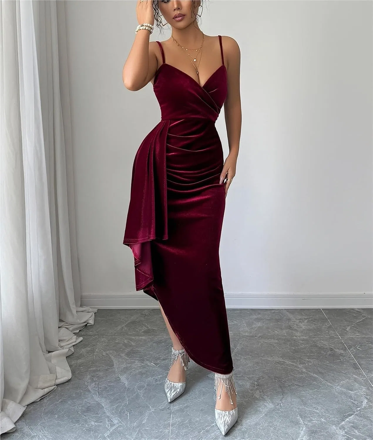 Женское облегающее платье на тонких бретелях с открытой спиной, Wine Red — фото 3