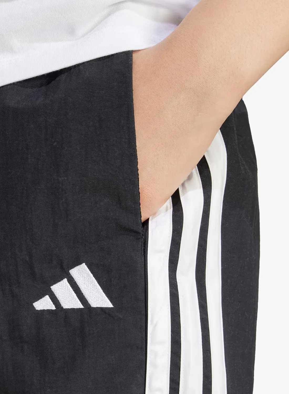 Шорты свободные с лампасами Adidas, черный — фото 3