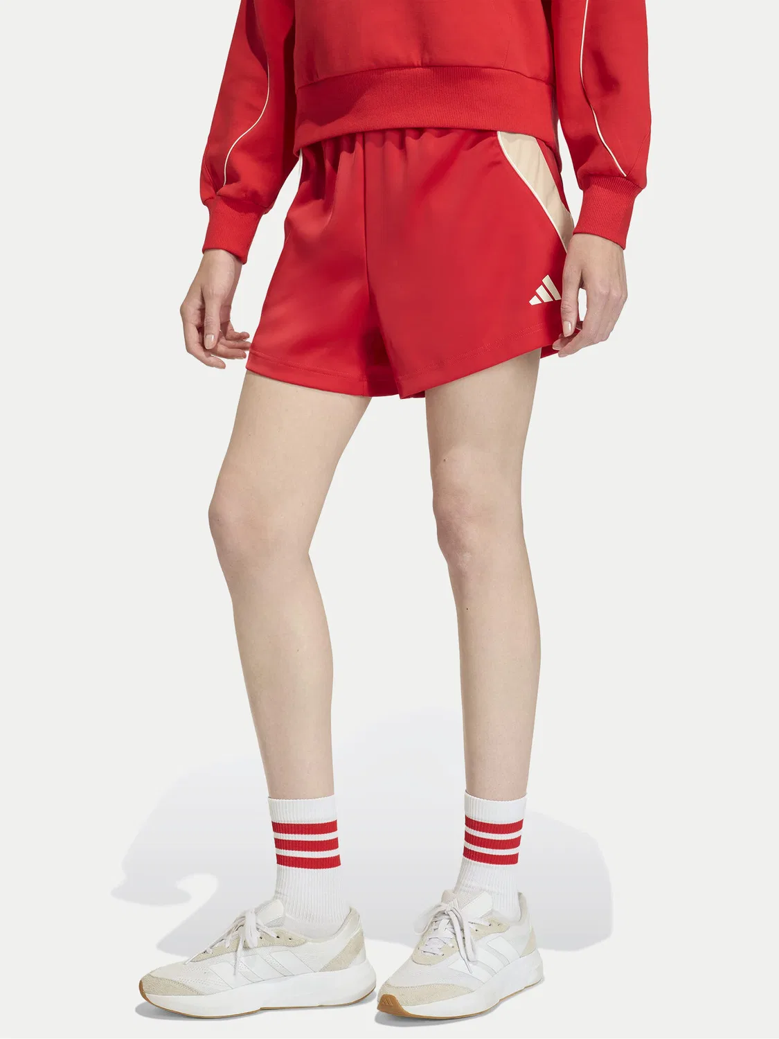 Женские спортивные шорты свободного кроя Stadium Adidas, красный