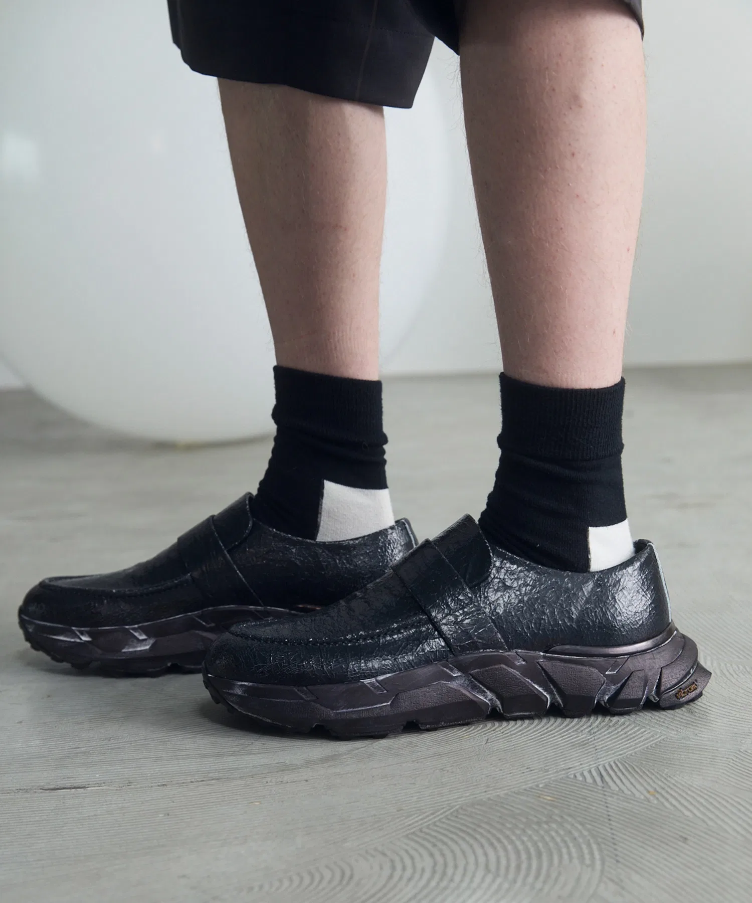 Мужские кожаные лоферы MAISON SPECIAL с Vibram подошвой чёрные — фото 3