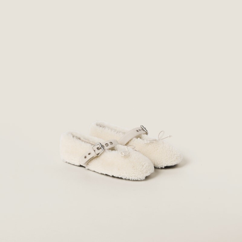 

Балетки из овчины Miu Miu, бежевый