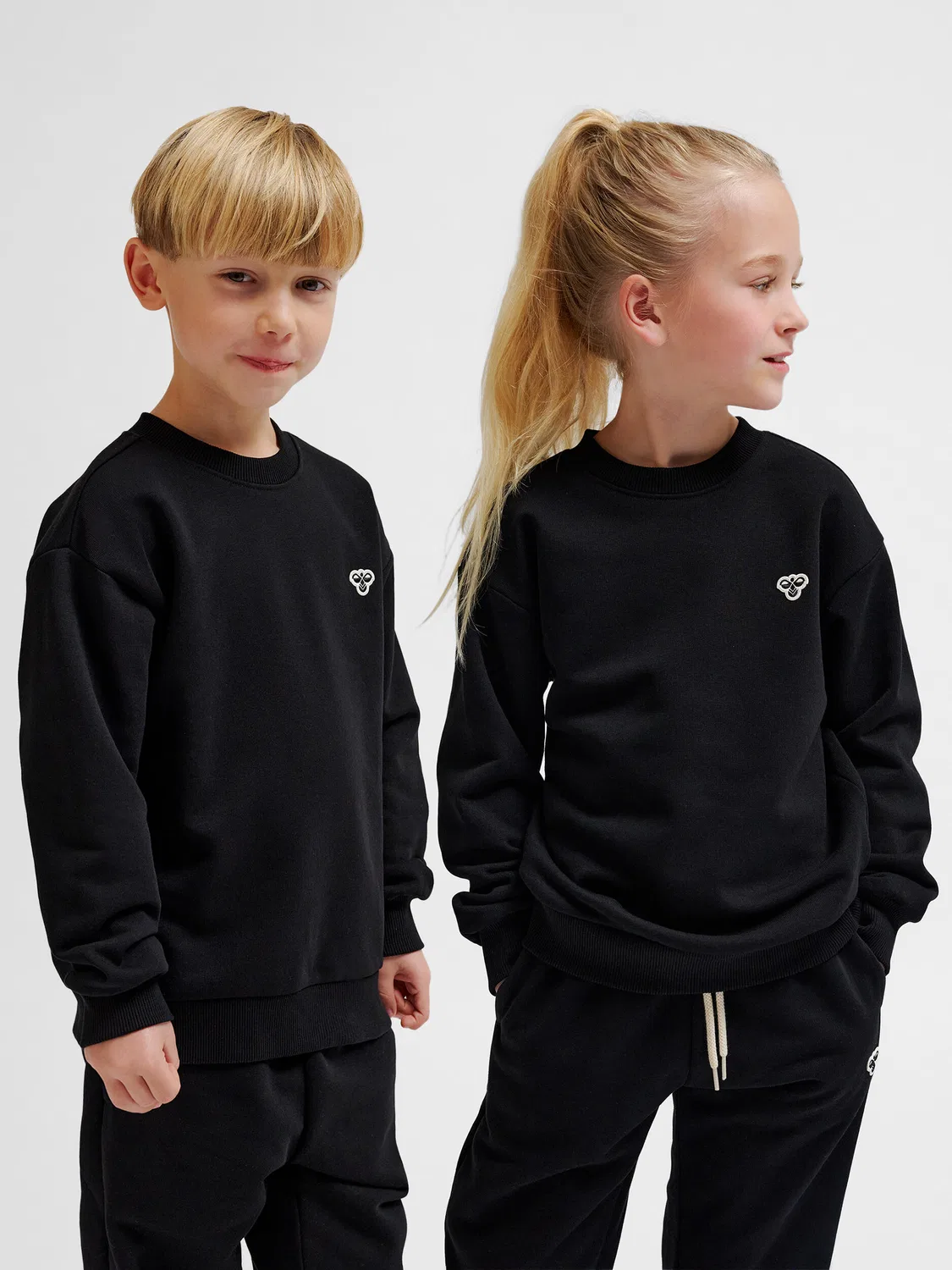 Детское свободное худи с вышивкой Hmljr Loose Hummel, Schwarz