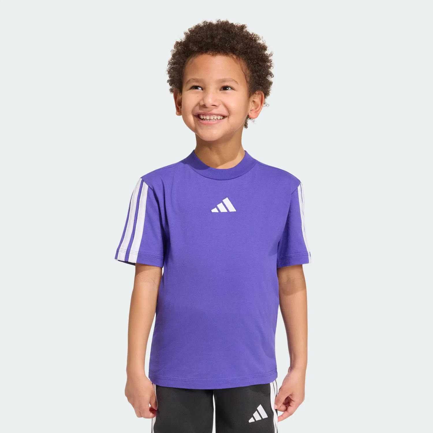 Спортивная футболка Adidas Sportswear Performance Shirt Essentials фиолетового цвета — фото 2