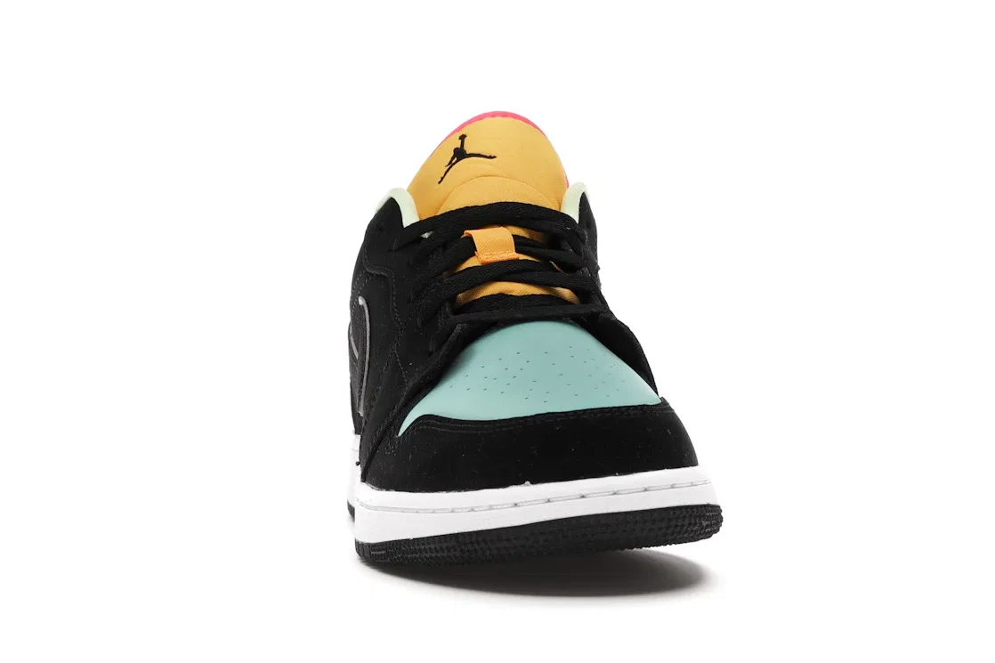 Детские кроссовки Lifestyle с низким профилем Jordan 1 Low Jordan, Black/Black-Aurora Green — фото 2