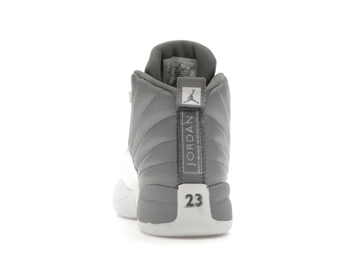 Детские кроссовки с замшевой отделкой Jordan 12 Retro, Stealth/White/Cool Grey — фото 4