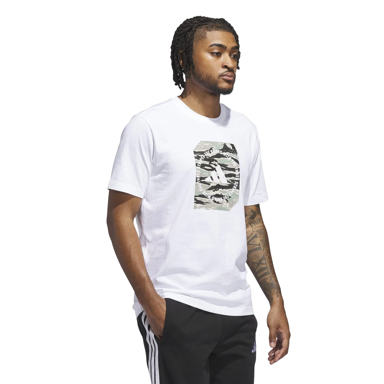 Мужская футболка с камуфляжным принтом Camo Shape Graphic adidas, 2-White — фото 2