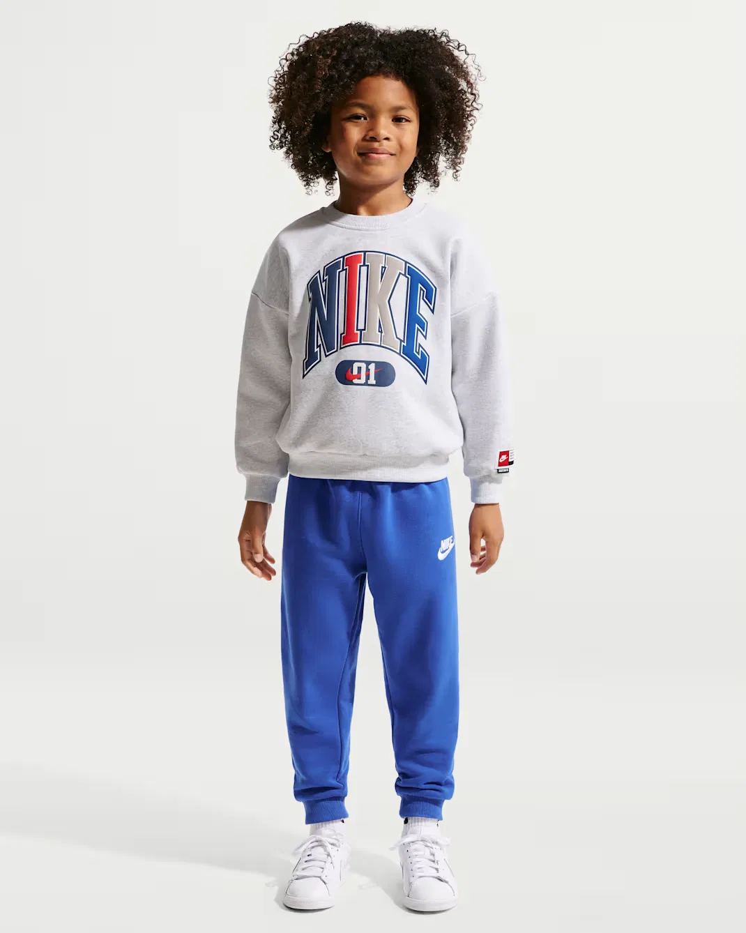 Детская флисовая футболка с круглым вырезом для мультиспорта Nike Sportswear, Birch Heather — фото 4