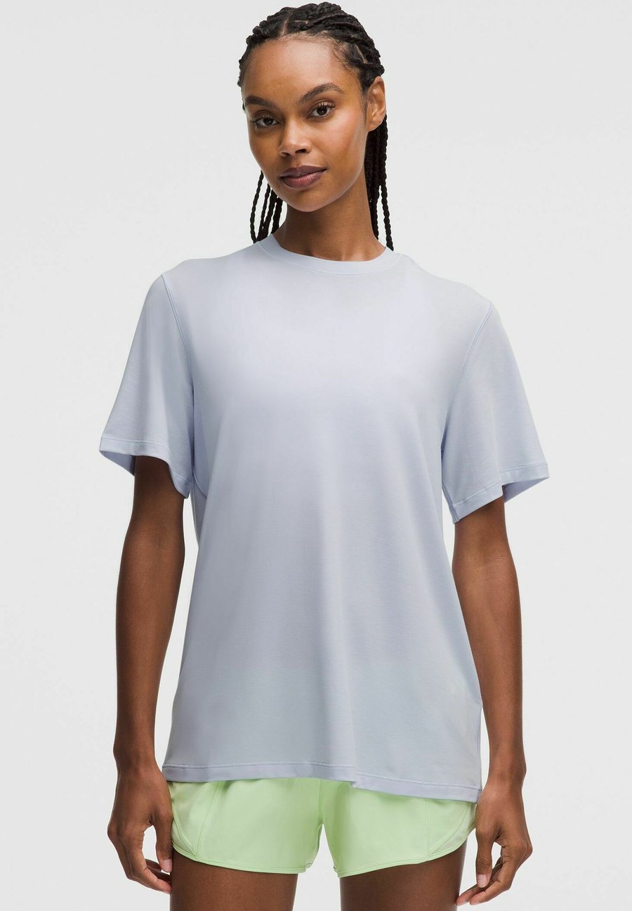 

Футболка lululemon Training Short Sleeve, Serene Blue/Light Blue