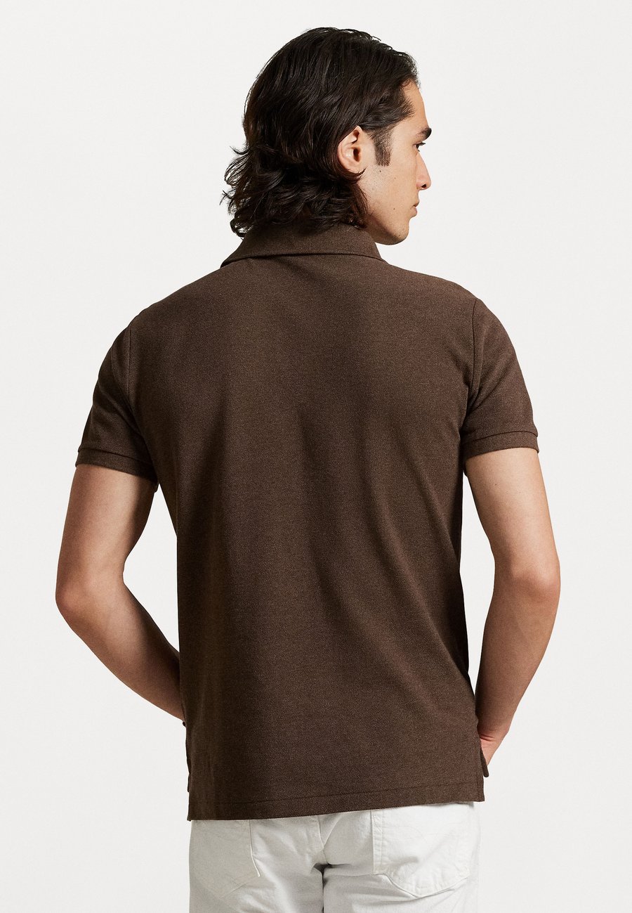 Поло Polo Ralph Lauren THE ICONIC MESH POLO SHIRT, Nutmeg Brown/Mottled Brown — фото 3