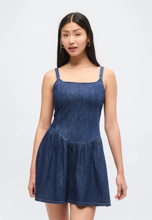 Платье мини с заниженной талией Gap, джинсовое, темная стирка