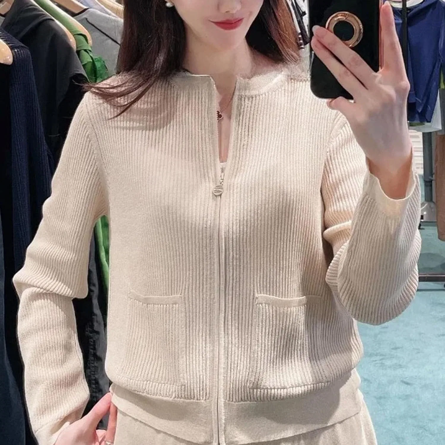 Женский кардиган на молнии с воротником-стойкой, Slim Fit, бежевый — фото 4