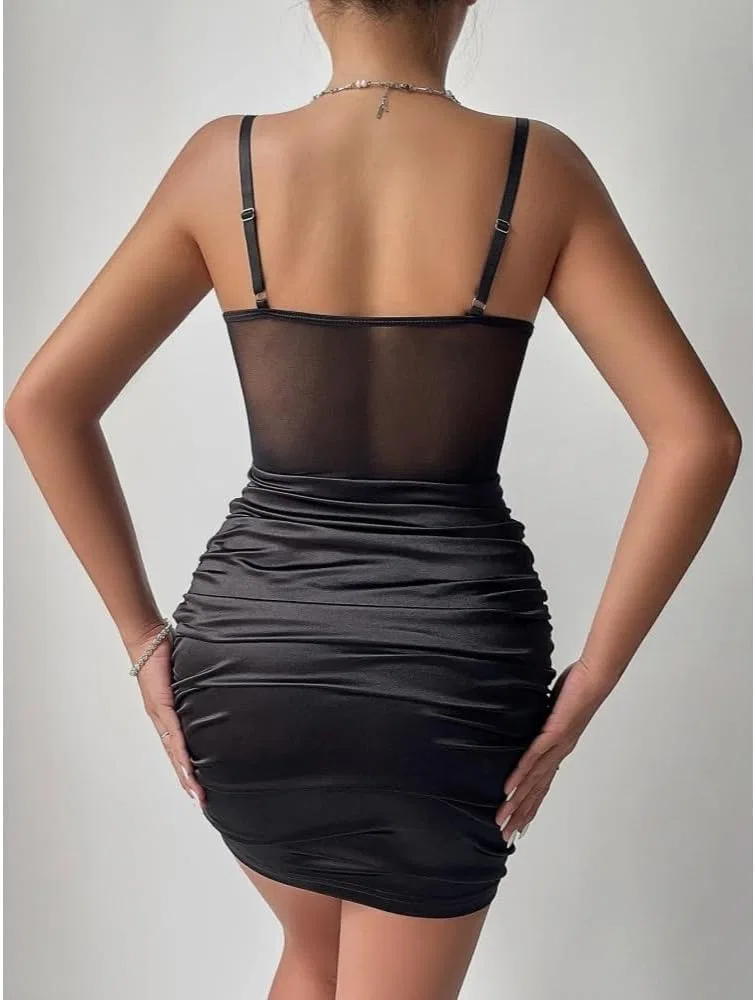 Женское платье с кружевными вставками, с моделью Sexy Embroidered Lace Camisole Dress, чёрный — фото 2