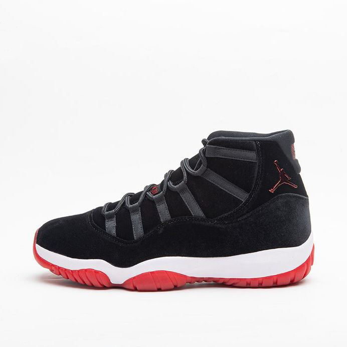 Кроссовки женские Air Jordan 11 Retro 'Bred Velvet', черный/красный