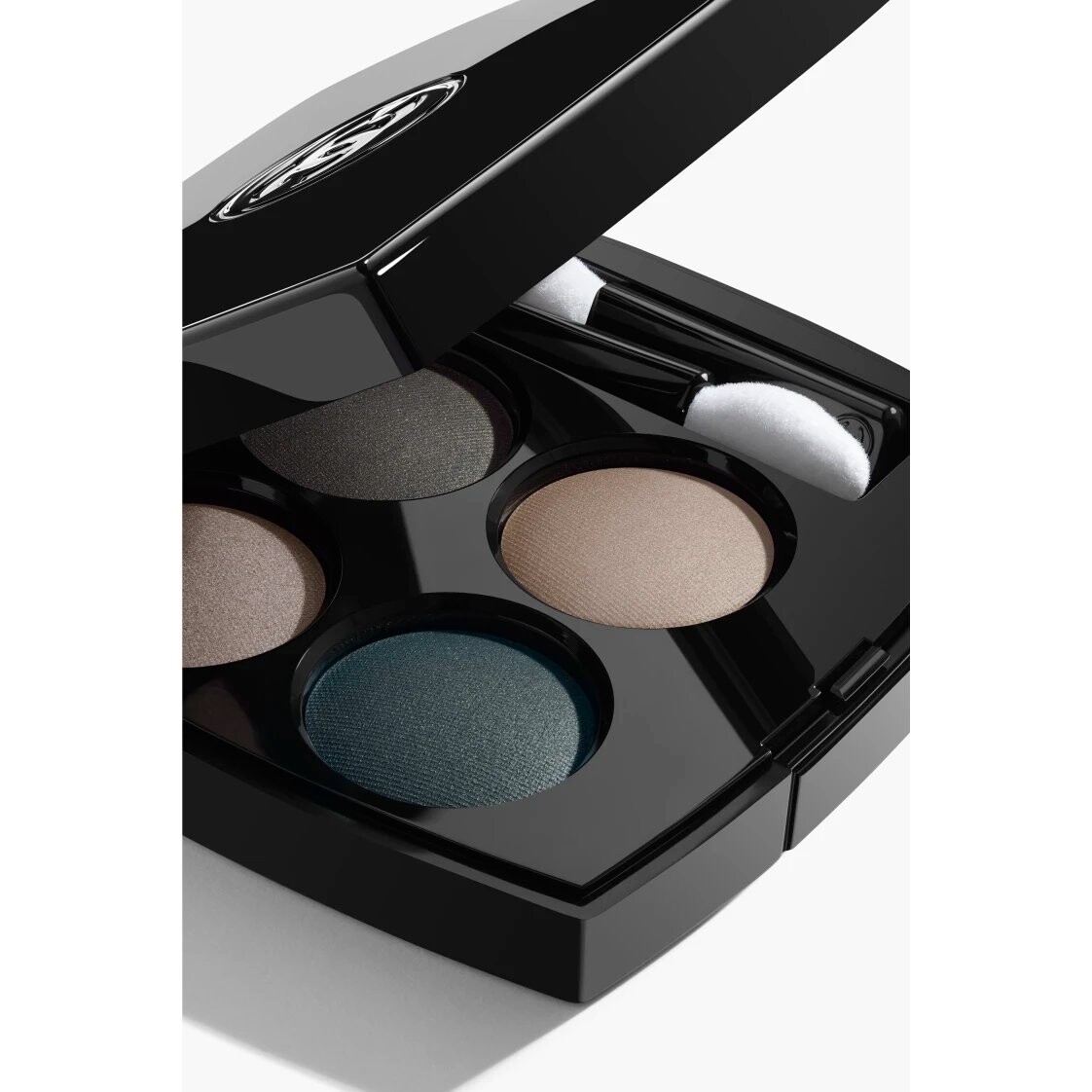 Палитра теней для век Chanel Les 4 Ombres, оттенок 324 Blurry Blue — фото 2
