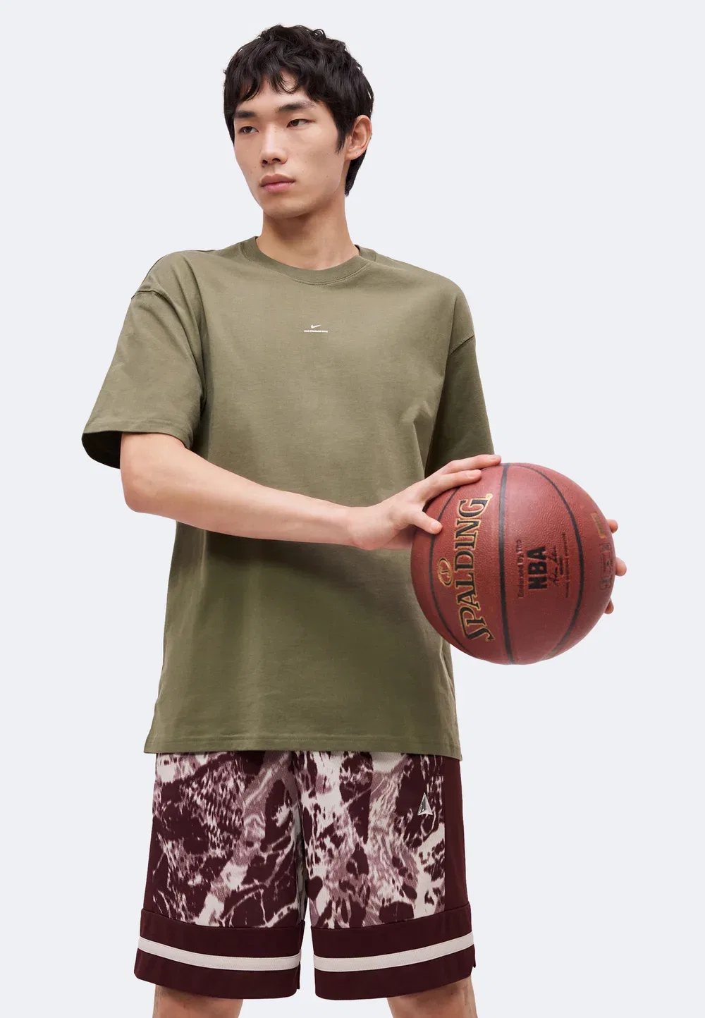 Стандартная спортивная футболка Nike Performance, Medium Olive/Pale Ivory — фото 4