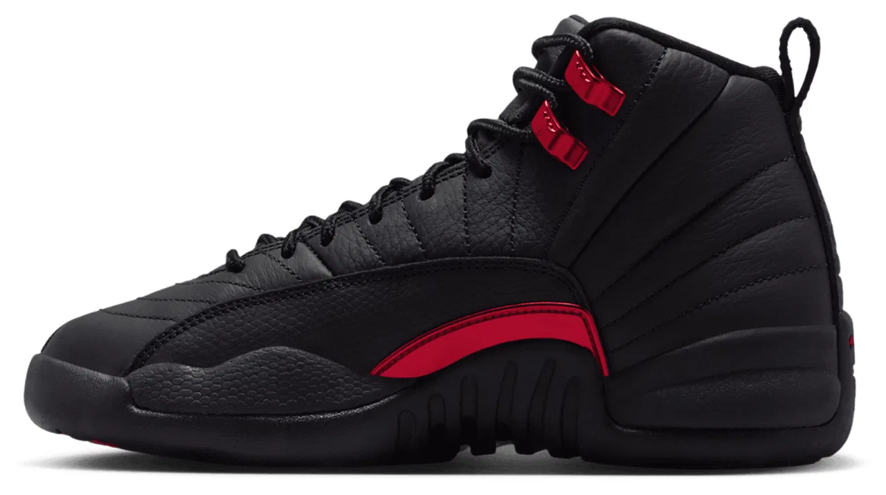 Кроссовки для мальчиков Retro 12 Jordan, черный/красный — фото 2