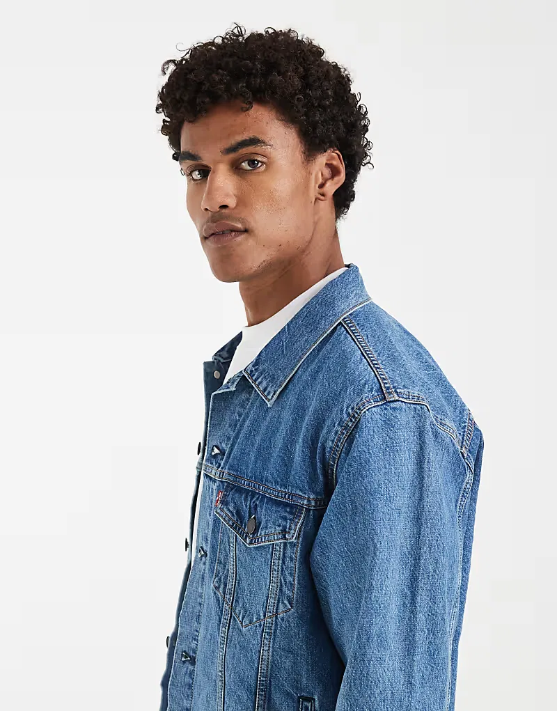Джинсовая куртка-тракер Levi's свободного кроя, средне-синий — фото 3