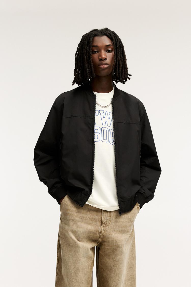 

Легкая куртка-бомбер Pull And Bear, черный