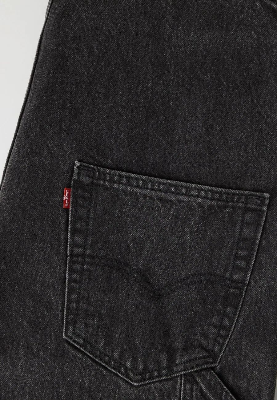 Джинсовый комбинезон LEVI'S свободного кроя, модель «Loose Overalls», черный деним — фото 4