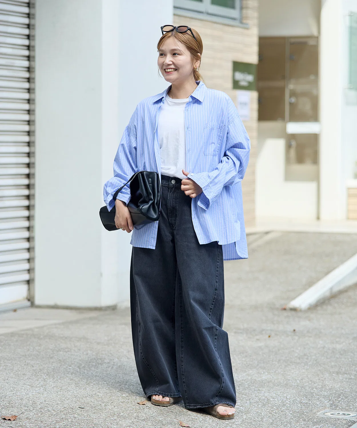 Женские джинсы свободного кроя с эффектом потертостей Levi's SUPER BAGGY BARREL FULL, Black — фото 4