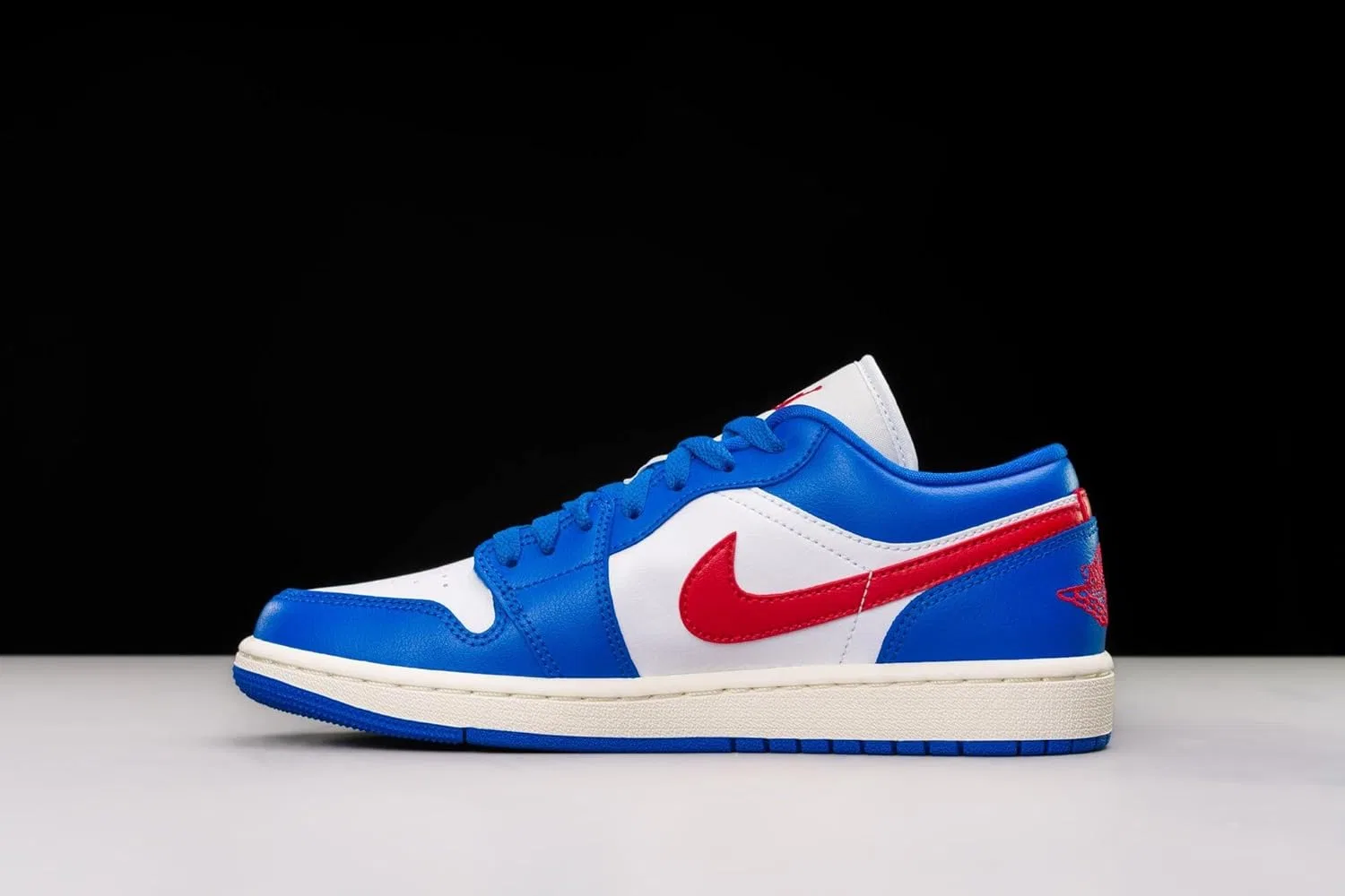 Nike Мужские кроссовки Jordan Air 1 Low, Sport Blue Gym Red White Sail — фото 4