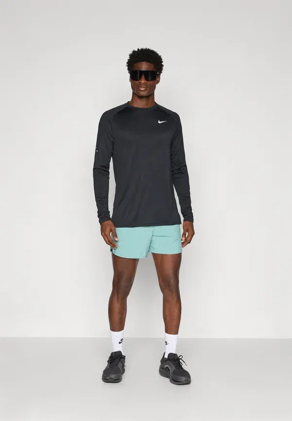 Футболка с длинным рукавом влагоотводящая Stride top Nike Performance, черный — фото 2