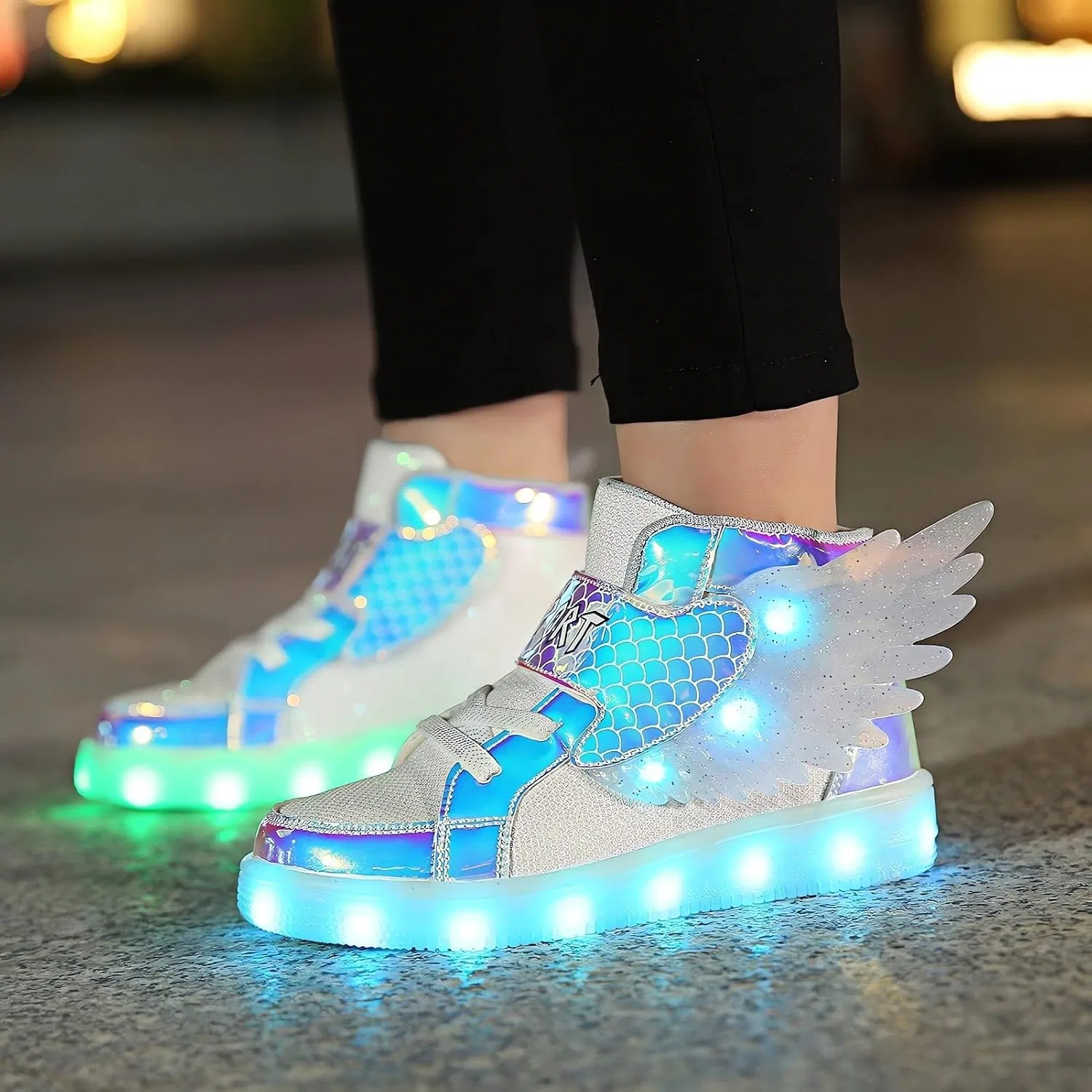 Детские светящиеся кроссовки с USB-зарядкой Vorkhuaeri, White — фото 2
