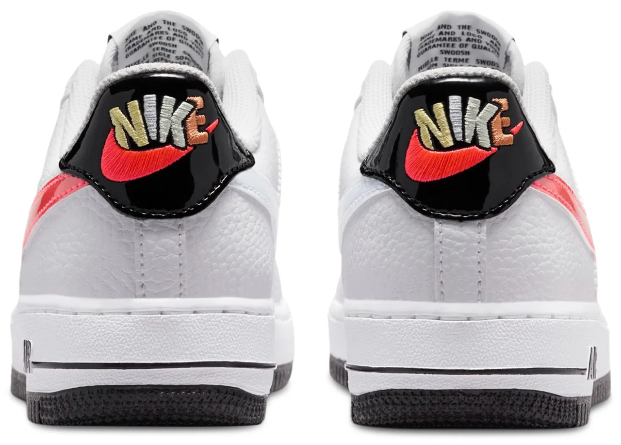 Кроссовки для мальчиков Air Force 1 Nike, цвет Black/White/Flash Crimson — фото 3