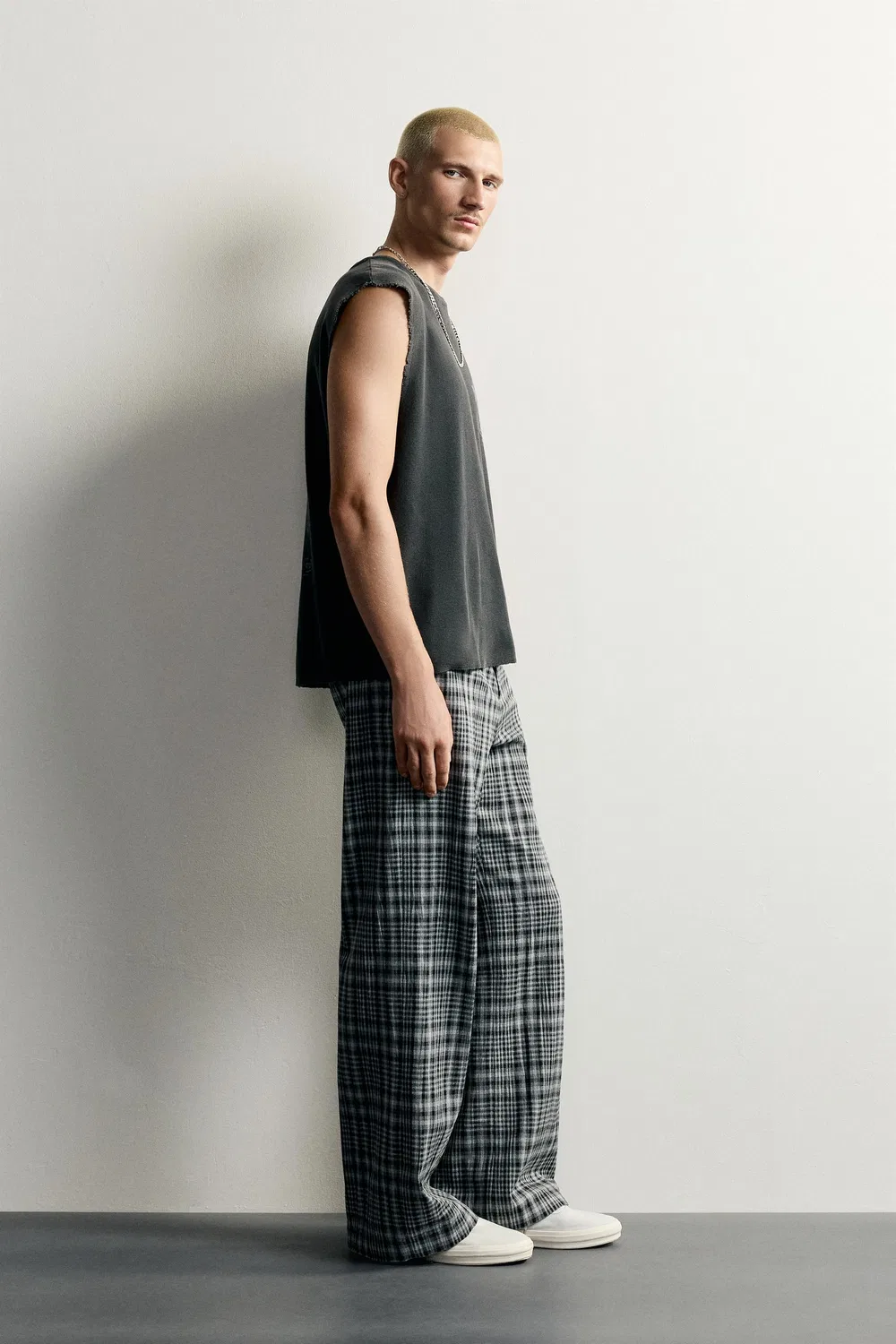 Трикотажная майка с принтом, вышитая на волосы ZARA, Faded black — фото 4