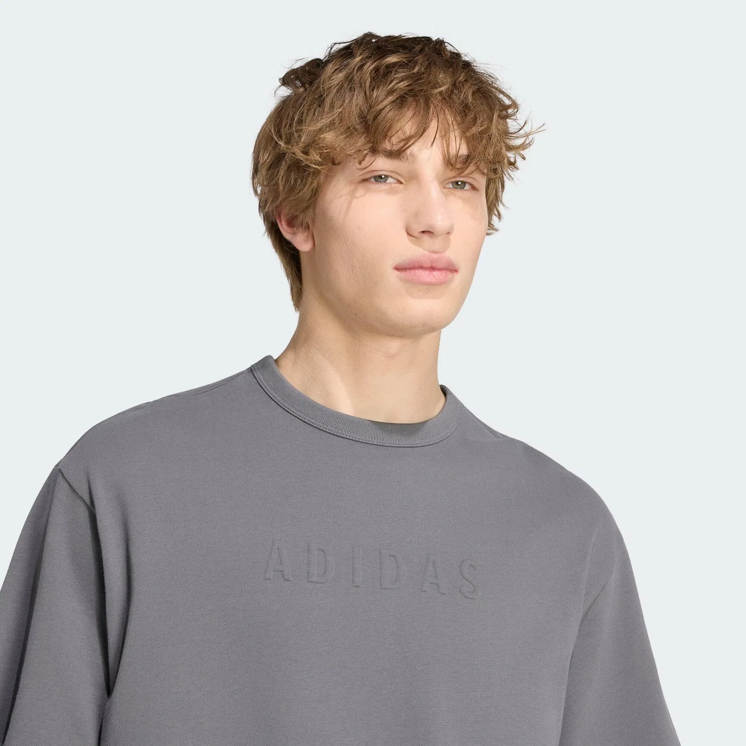 Мужская свободная футболка Soft Lux Grafik Adidas, Kohlengrau — фото 4