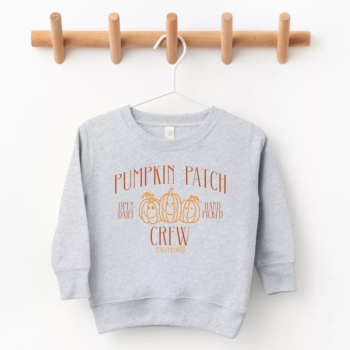 Детский свитшот с принтом Pumpkin Patch Crew The Juniper Shop, Heather Grey — фото 2