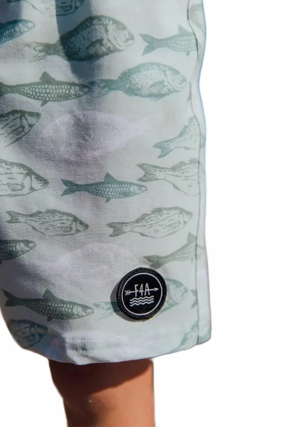Детские шорты для мальчиков с защитой UPF 50+ Classic Board Shorts feather 4 arrow, Sage — фото 3