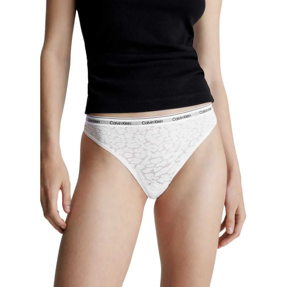

Стринги Calvin Klein 000QD5051E, белый