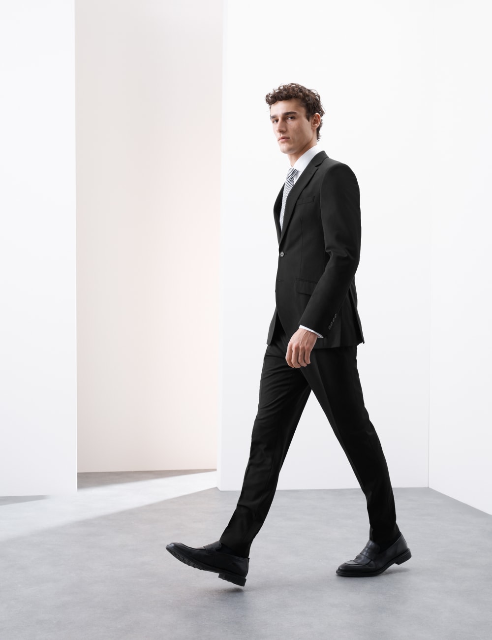 

Пиджак Slim Fit Performance Stretch Autograph, черный